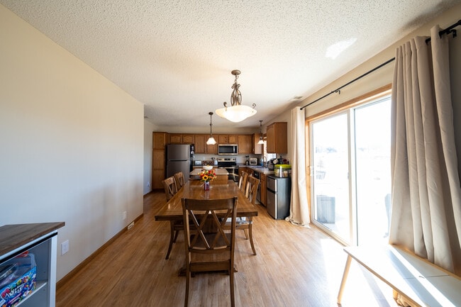 Photo - 3292 Century Dr