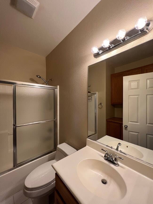 Photo - 29762 Northshore St