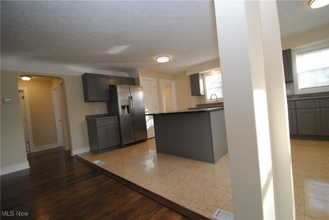 Photo - 26650 Detroit Rd