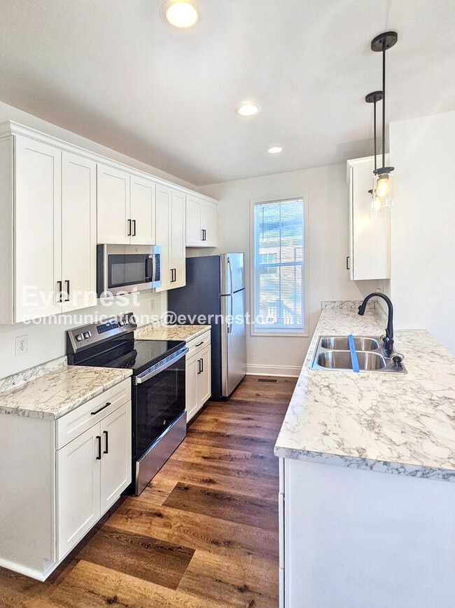 Photo - 112 W 21st Ave