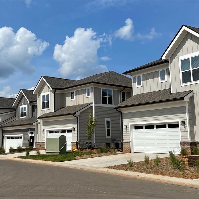 Townhomes at Bridlestone Townhomes for Rent Pineville, NC