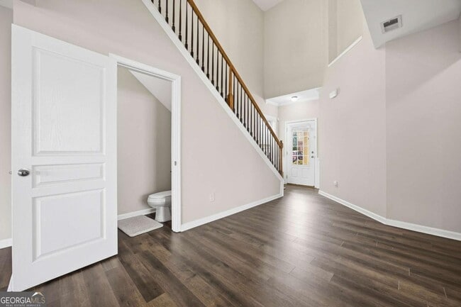 Photo - 2605 Runnymede Ct