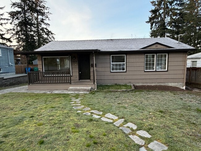 Building Photo - Beautifully Updated Ridgecrest 4-Bedroom Home 1/2 Month Rent Concession!!!