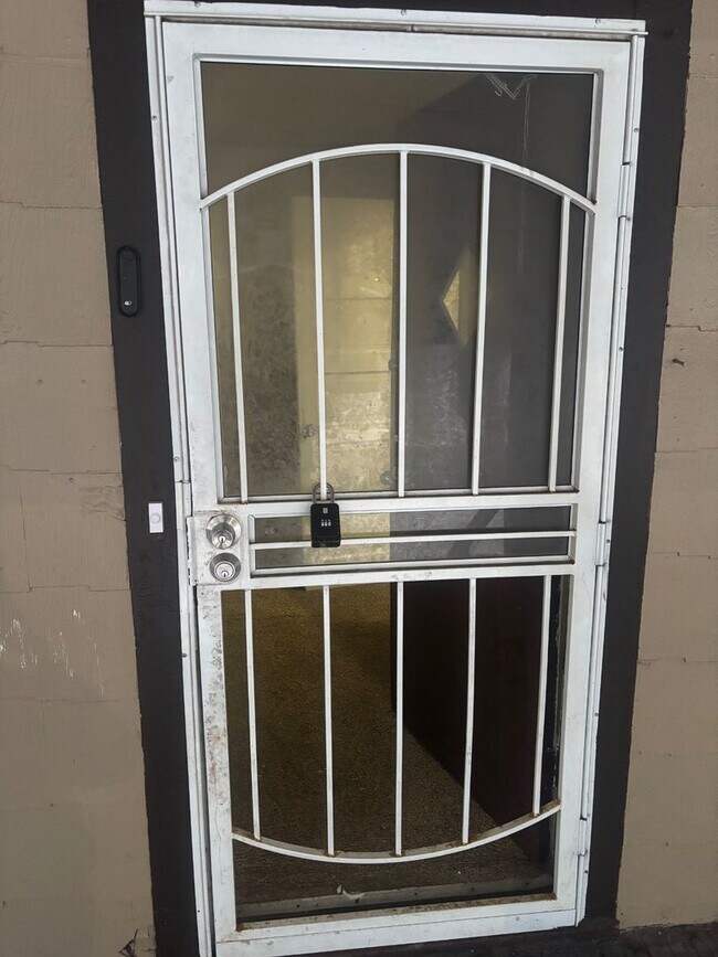 Photo - 9807 Easton Ave Unidad DN