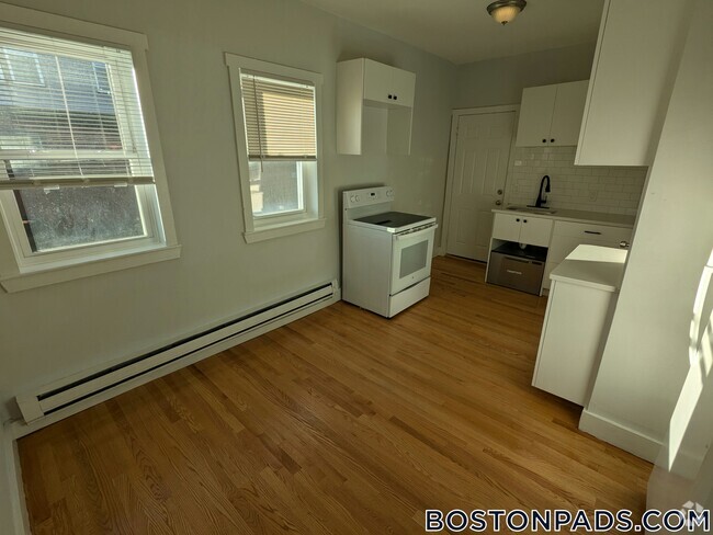 Building Photo - 289 Hancock St Rental