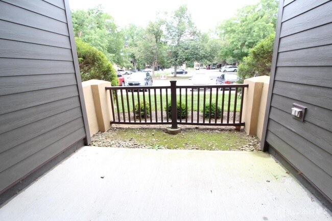 Photo - 3123 Sayre Dr