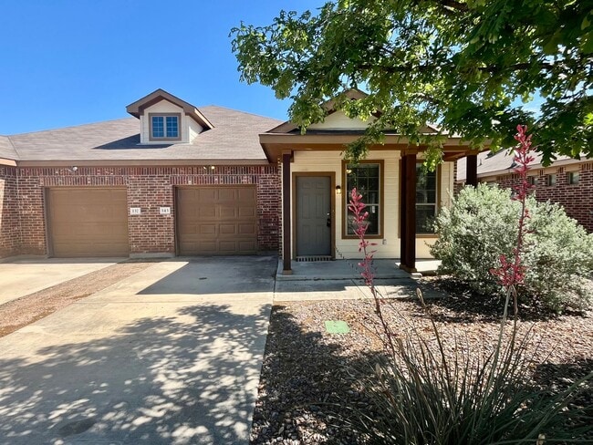 Photo - Luxury Duplex Home in Kyle, TX