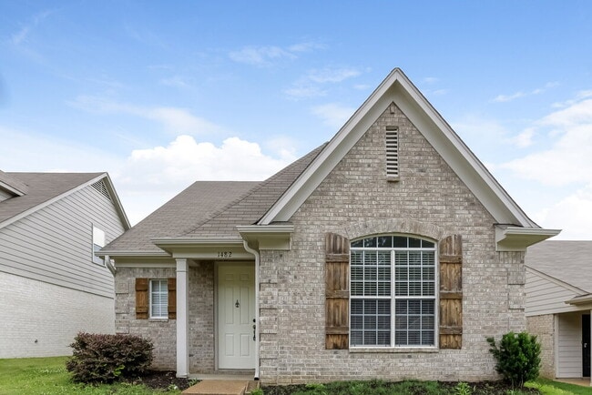 Photo - 1482 Lawson Dr House