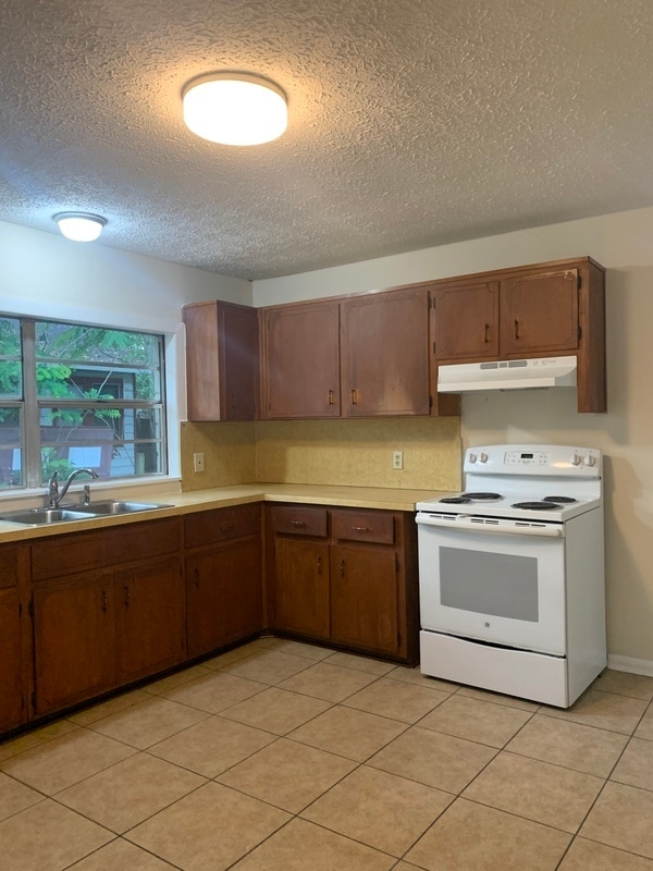 Photo - 3031 Edison Ave
