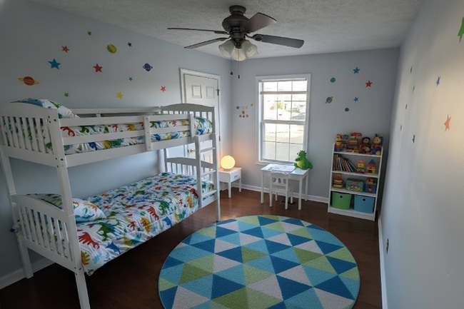 Photo - 912 Lyme Brook Ln