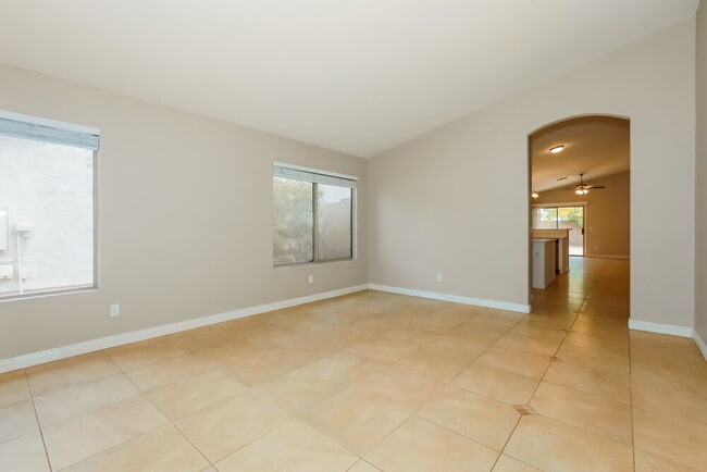 Photo - 1233 S Colonial Dr