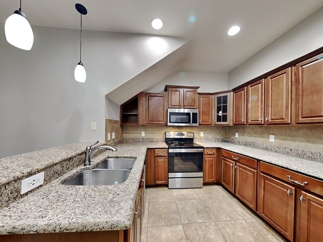 Photo - 9068 Shepton St