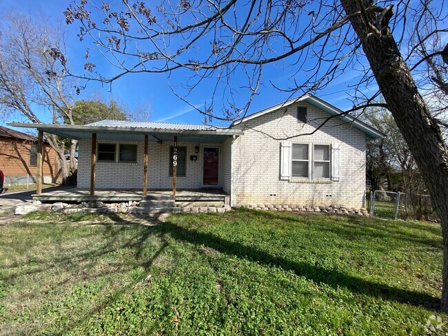 Building Photo - Covered Front Porch / No Carpet / Fridge I... Rental