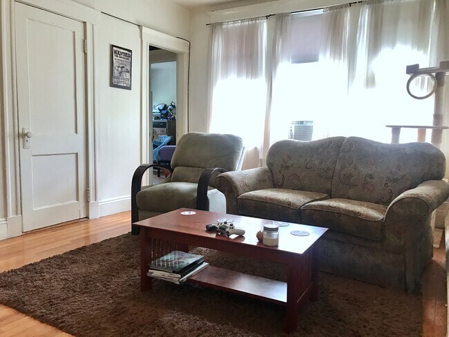 Building Photo - 1626 Commonwealth Ave