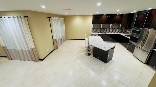 Photo - 1094 Redwood St