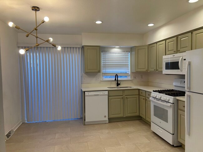 Photo - 15815 E 13th Pl