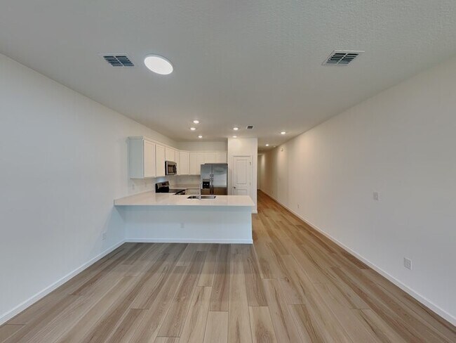 Photo - 594 Holly Lks Dr