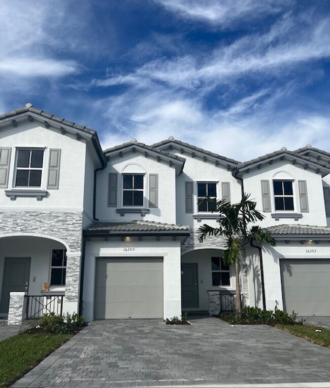 Built 2023 ready to move in 3 bedrooms wit... - Built 2023 ready to move in 3 bedrooms wit... Townhome