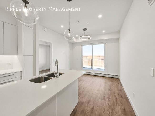 Photo - AMAZING 2 BEDS, 2 BATHS APARTMENT/CONDO | PRIVATE BALCONY Unit 2108