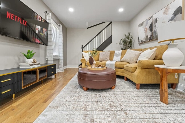 Photo - 425 S Ellis St Unit ID1237863P