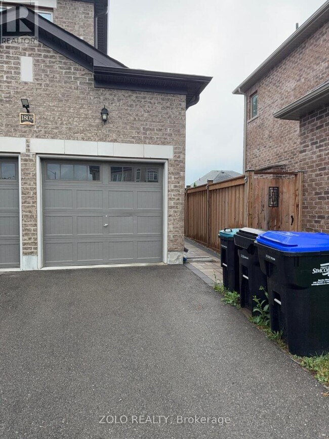 Photo - 1805 Emberton Way