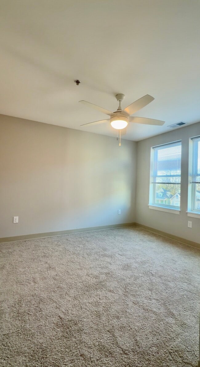 Photo - The Oaks at Woodland