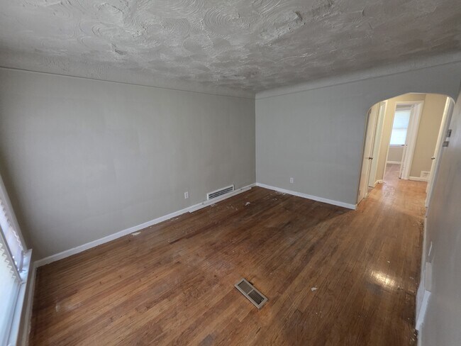 Photo - 20101 Biltmore St