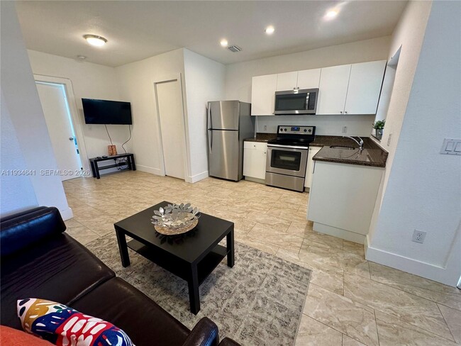 Photo - 1648 Washington St