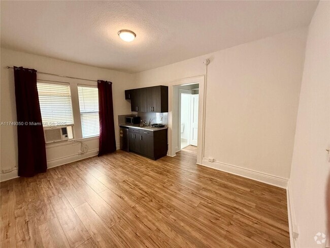 Building Photo - 126 Mendoza Ave Unit 2A Rental