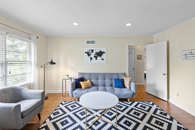 Building Photo - 1252 Mt Moriah Rd