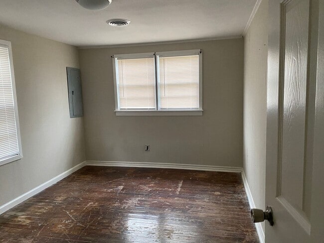 Photo - Great 4/2 in Central Lake Charles!