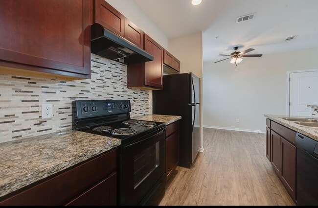 Photo - 1915 Dartmouth St