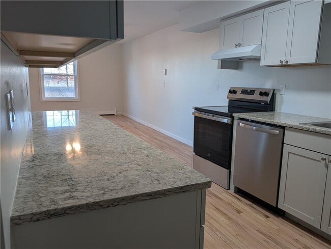 Photo - 420 Woodward Rd