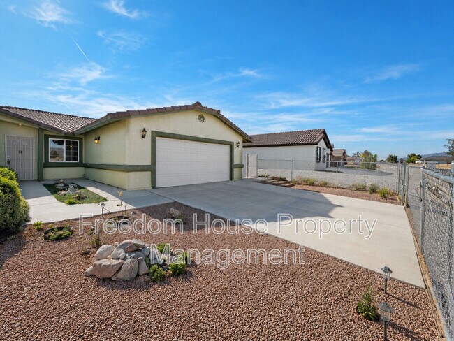 Photo - 3066 E Mount Charleston Dr