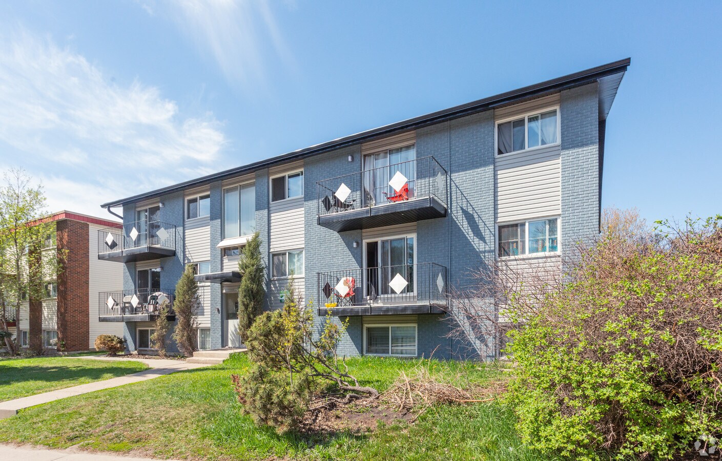 New Delton Apartments - New Delton Apartments