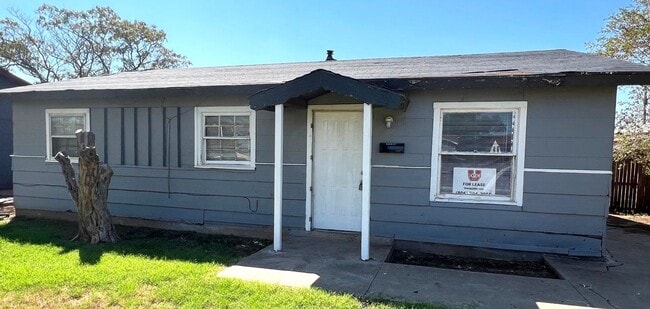 Photo - $0 First Month's Rent / $0 Deposit at Move-in