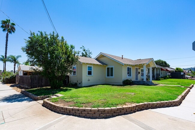 Photo - 303 S Sunshine Ave
