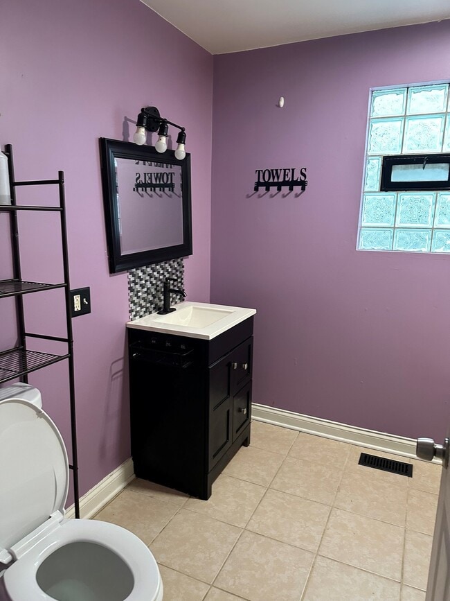 Photo - 2521 N Linder Ave Unit 1