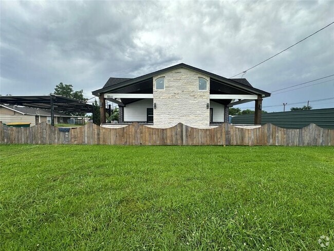 Building Photo - 3335 Lafferty Rd Rental