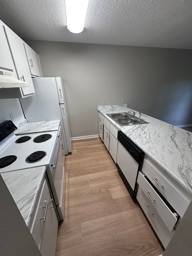 Photo - 30 University Pl Apartment Unit B