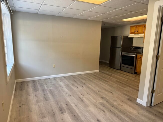 Photo - 4 Commerce St