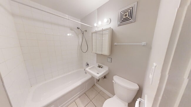 Building Photo - 9932-9105 105 Ave Unit 205