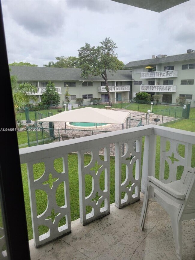 Photo - 4200 NW 3rd Ct Unidad 224
