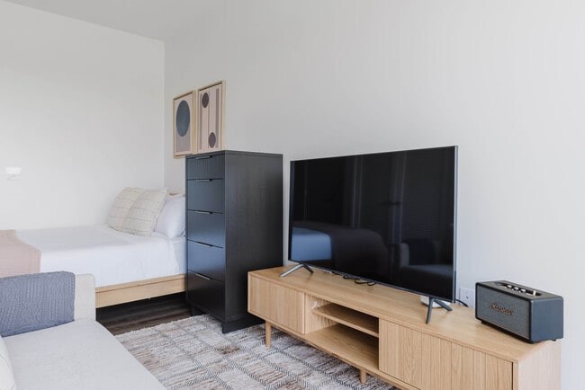 Photo - 50 Salt St Unidad FL4-ID1094