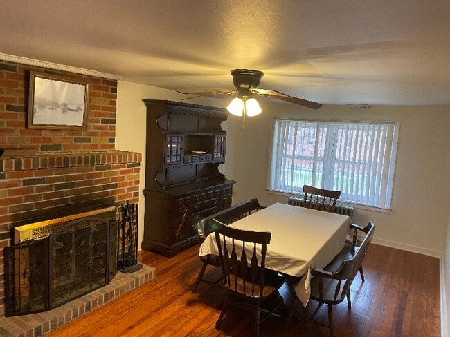 Photo - 913 Grange Rd