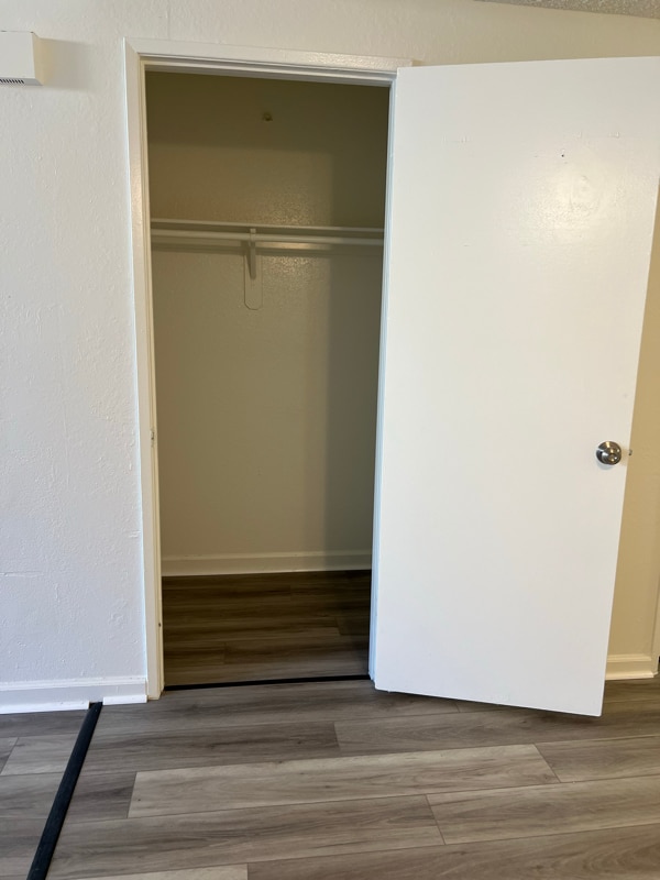 Photo - 43711 Challenger Way