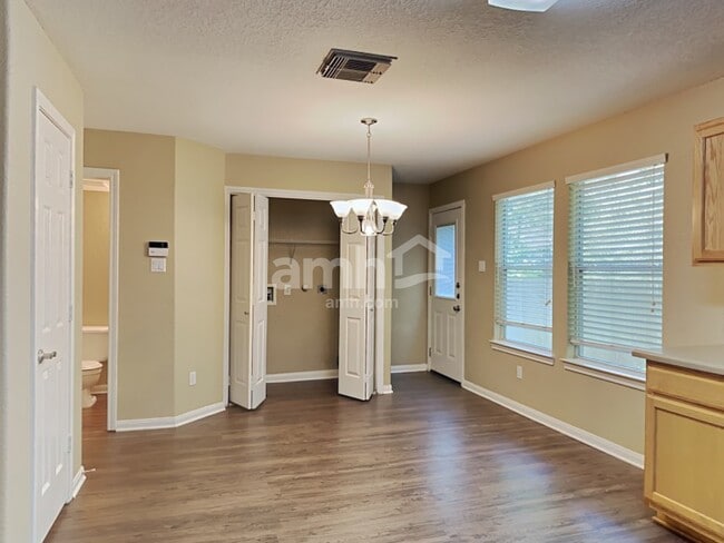 Photo - 3413 Stratford Dr