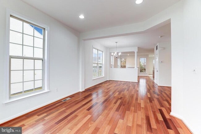 Photo - 42639 Chisholm Dr