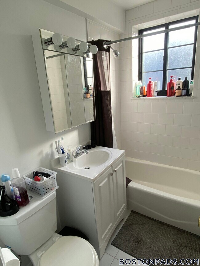 Photo - 60 Brattle St Unit 405