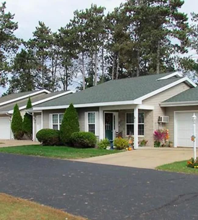 Building Photo - Whitetail Run